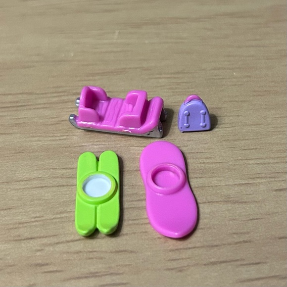 1996 Snow Mountain Polly Pocket Compact - Picture 5 of 7